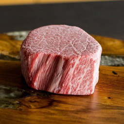Thịt phi lê bò Nhật - Nippon Premium - Frozen Oita Tenderloin Wagyu A4 ~4.5KG