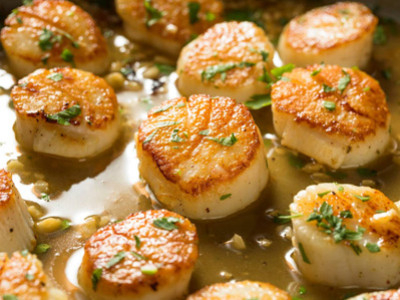 Elegant and Easy Lemon Buttered Seared Scallops